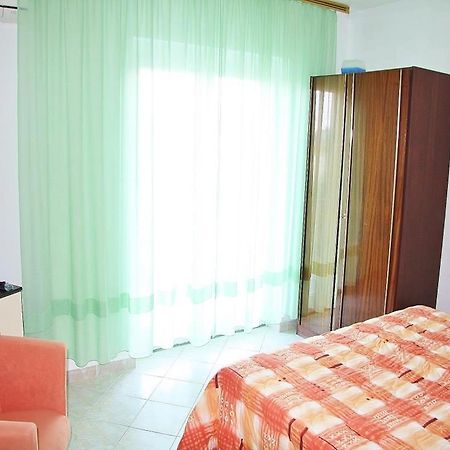 Apartments Ловран Екстериор снимка