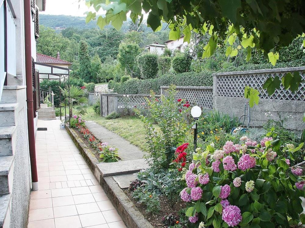 Apartments Ловран Екстериор снимка